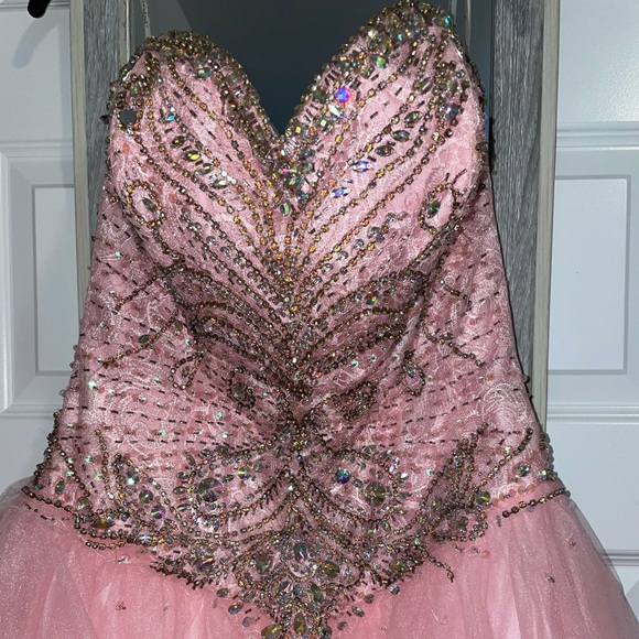 Quinceanera  prom festivity dress